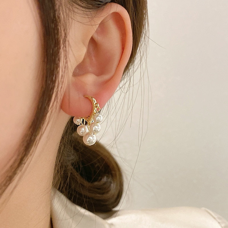 2024 Boucles d'oreilles en perles à la mode coréenne, avec un tempérament simple et polyvalent