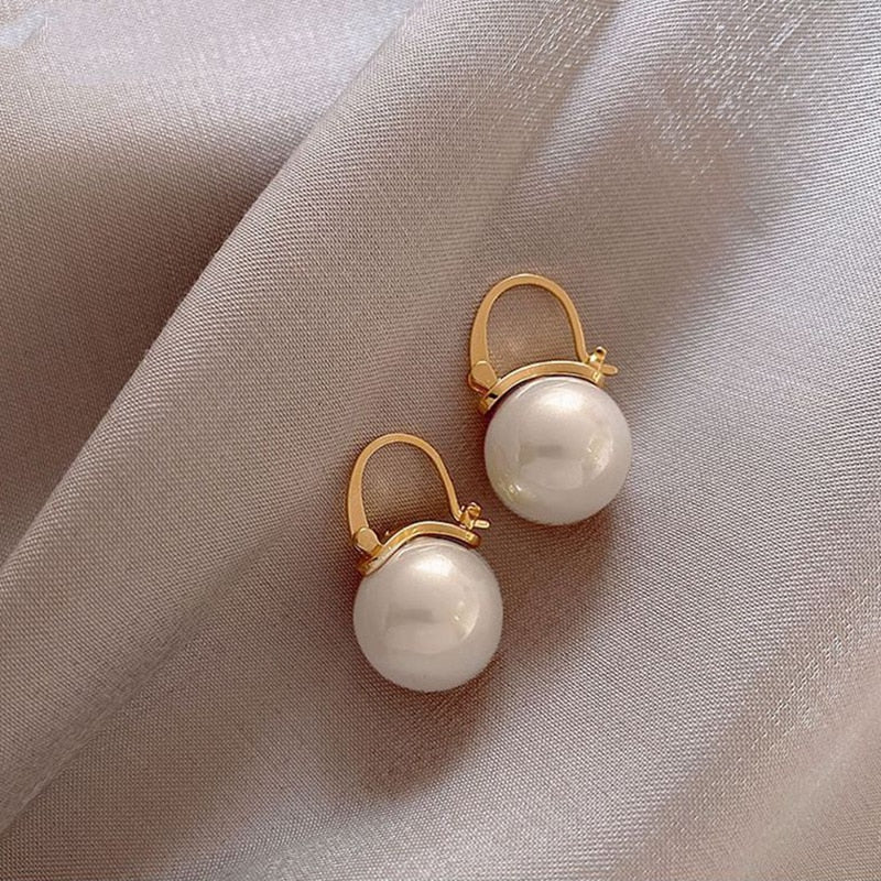 2024 Nouveau Clous d'oreilles en perles pour femmes, Minimalist Tiny Huggies Hoops, Eardrop de couleur or